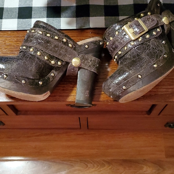 Vince Camuto Clogs - Picture 2 of 5